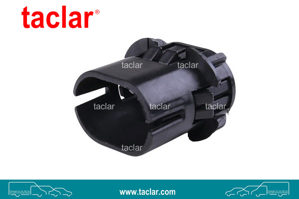 RADIATOR BRACKET UPPER