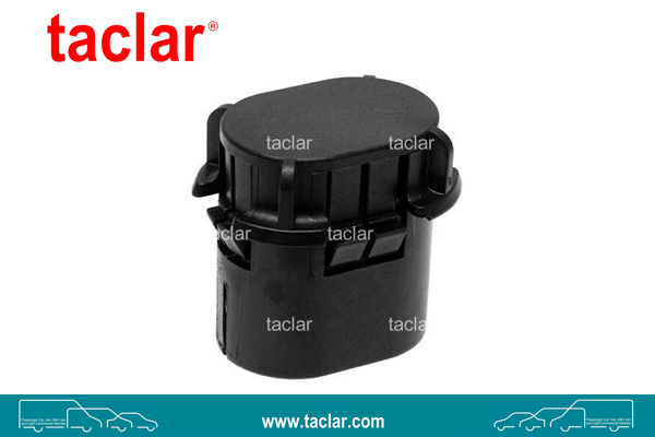 RADIATOR BRACKET UPPER