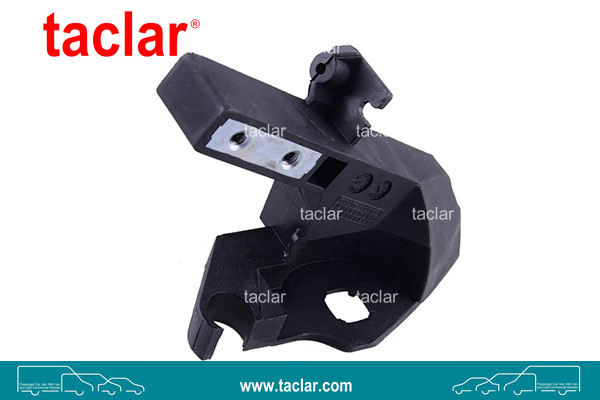 BUMPER BRACKET FRONT RIGHT