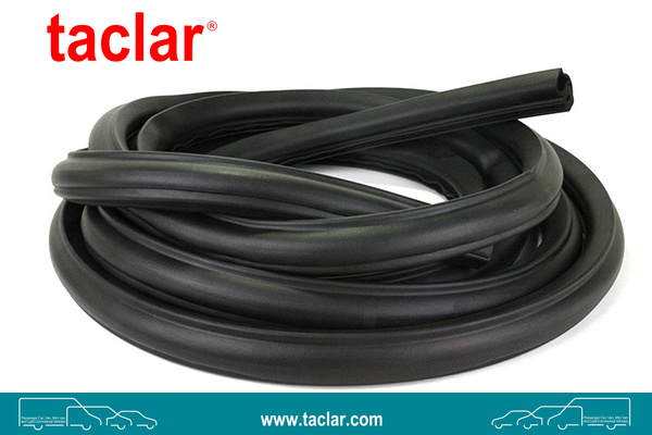 WEATHER STRIP SEAL REAR