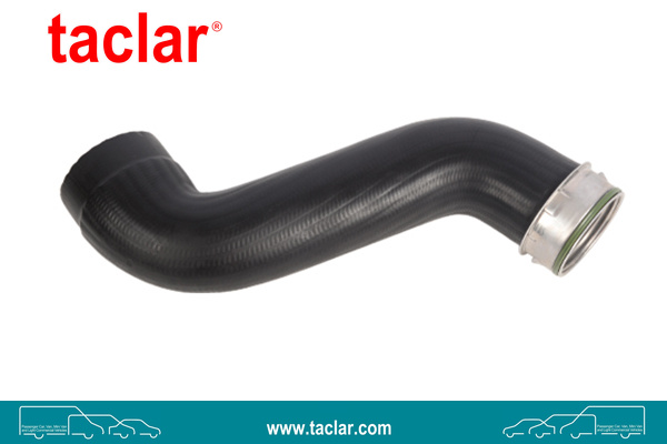 INTERCOOLER HOSE RIGHT 4 MATIC